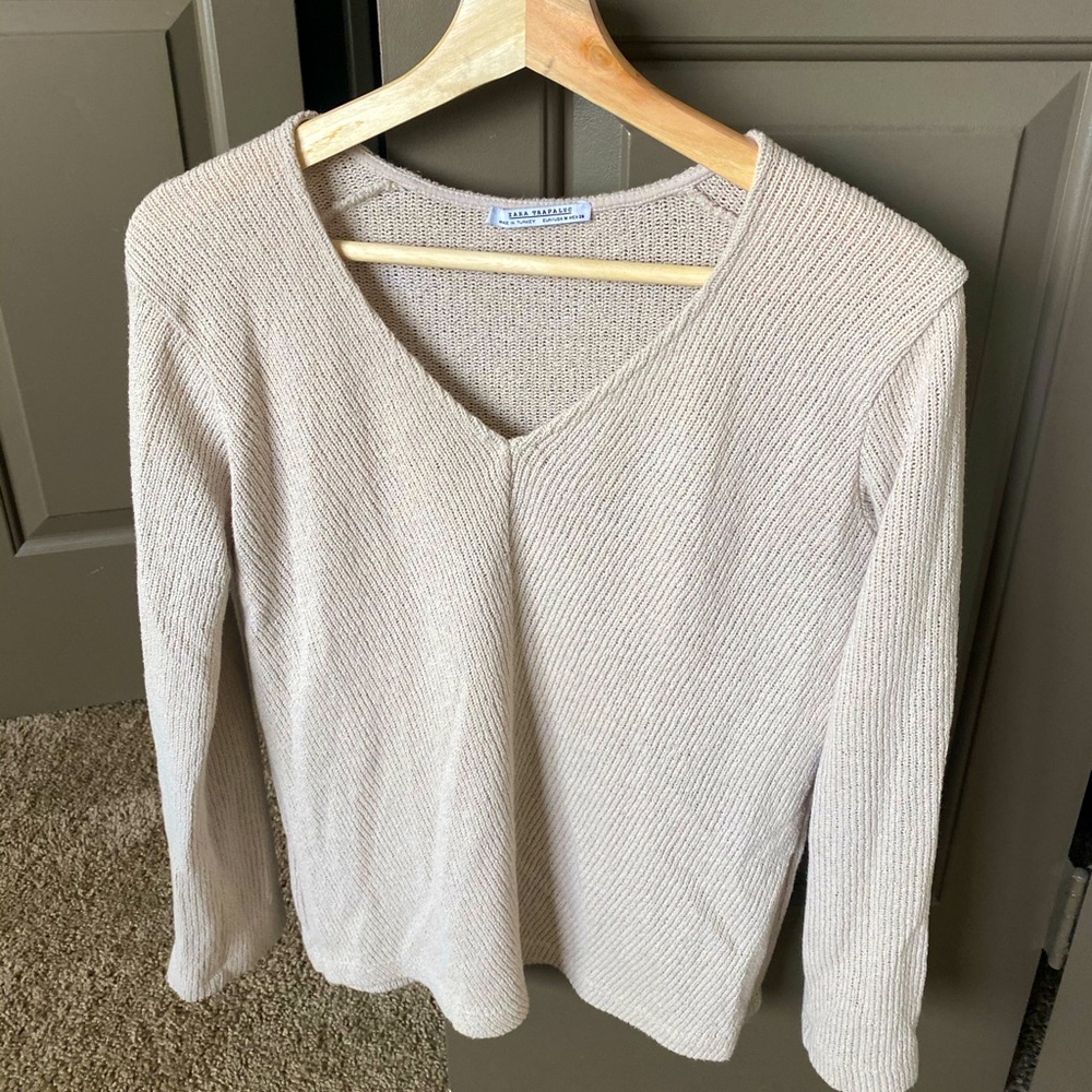✨BEIGE ZARA SWEATER✨